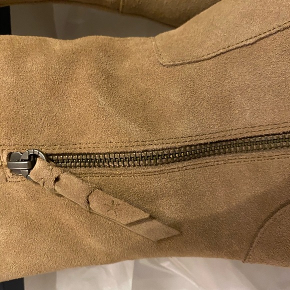 New SPLENDID NEW IN BOX 7.5 light suede boots $220 - Picture 2 of 12